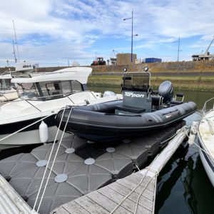 FLOATING BOAT LIFT