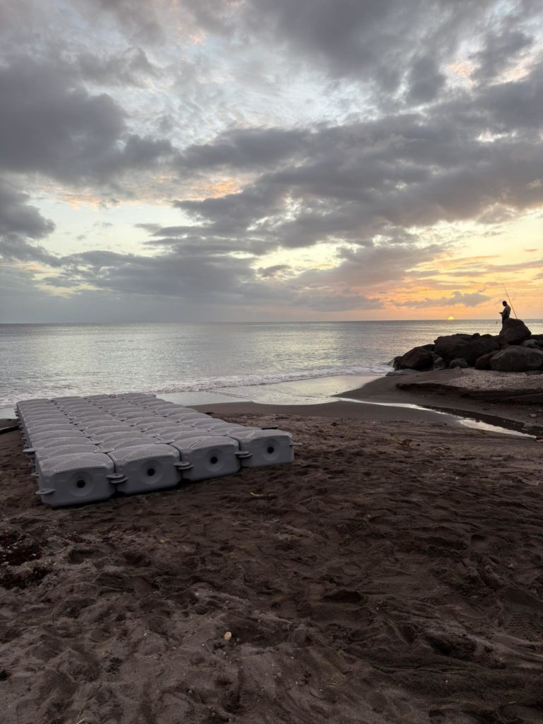 Pontons flottants