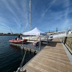 dock flottant CUBISYSTEM stand sur l’eau salon nautique Saint-Malo